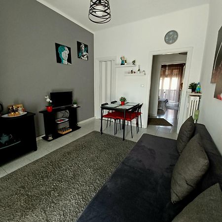 Intero Appartamento Luminoso E Accogliente ! Торино Екстериор снимка