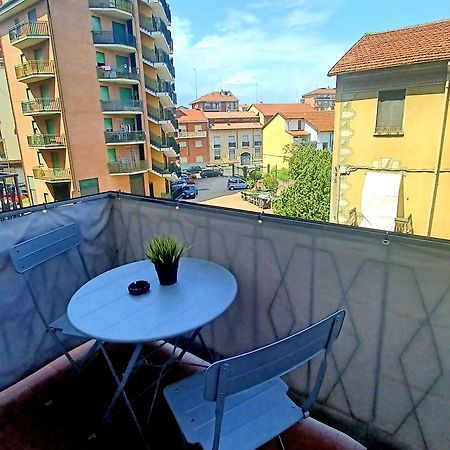 Intero Appartamento Luminoso E Accogliente ! Торино Екстериор снимка