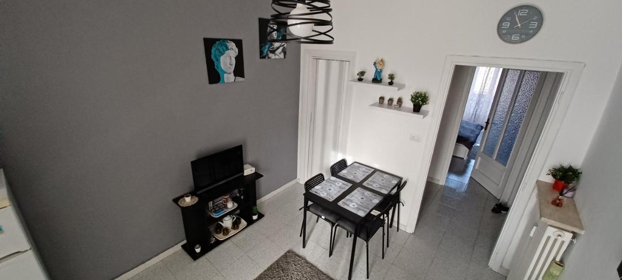 Intero Appartamento Luminoso E Accogliente ! Торино Екстериор снимка